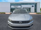 Used 2018 Volkswagen Passat 2.0T SEL Premium image 2