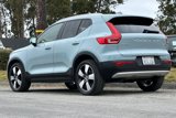 Used 2019 Volvo XC40 T5 Momentum image 3