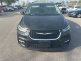 Certified 2022 Chrysler Pacifica Touring-L image 3