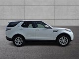Used 2018 Land Rover Discovery SE image 3