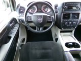 Used 2016 Dodge Grand Caravan SXT image 5