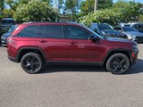 Used 2024 Jeep Grand Cherokee Altitude image 2