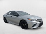 Used 2020 Toyota Camry SE image 3