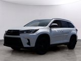 Used 2019 Toyota Highlander SE image 2