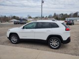 Used 2018 Jeep Cherokee Limited image 3