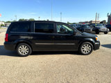 Used 2016 Chrysler Town & Country Touring image 5