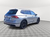 Used 2022 Volkswagen Tiguan SE R-Line image 5