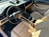 Used 2025 Porsche Macan image 4