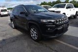 Used 2023 Jeep Compass Latitude image 2
