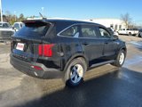 Used 2022 Kia Sorento LX image 5