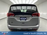 Used 2018 Chrysler Pacifica Touring-L w/ Premium Audio Group image 5