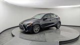 Used 2020 Toyota Yaris XLE image 2