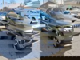 Used 2019 Jeep Cherokee Limited image 3