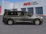 Used 2023 Chrysler Pacifica Touring-L image 4