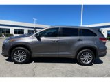 Used 2018 Toyota Highlander XLE image 2