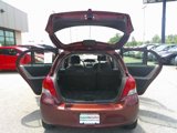 Used 2010 Toyota Yaris 4-Door Hatchback image 5