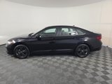 Used 2024 Volkswagen Jetta SE w/ Panoramic Sunroof Package image 5