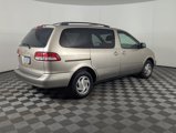 Used 2001 Toyota Sienna XLE image 2