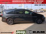 Used 2020 Chrysler Pacifica Touring-L w/ S Appearance Package image 2