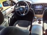 Used 2017 Jeep Grand Cherokee Laredo w/ Quick Order Package 2BE image 4