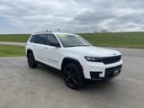 Used 2023 Jeep Grand Cherokee L Laredo image 4