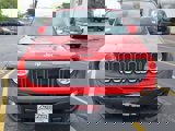 Used 2018 Jeep Renegade Latitude w/ UConnect 8.4 Nav Group image 3