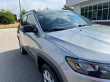 Used 2022 Jeep Compass Latitude image 3