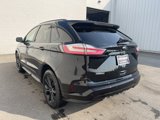 Used 2024 Ford Edge SE w/ Black Appearance Package image 5