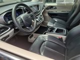 Used 2023 Chrysler Pacifica Touring-L image 3