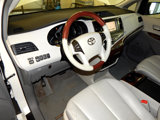 Used 2011 Toyota Sienna XLE image 3