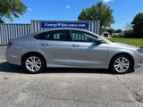 Used 2015 Chrysler 200 Limited image 3