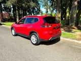Used 2017 Nissan Rogue SV image 3