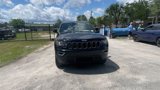 Used 2021 Jeep Grand Cherokee Laredo image 3