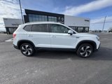 Used 2024 Volkswagen Taos SE image 2