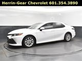 Used 2024 Toyota Camry LE image 3