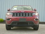 Used 2019 Jeep Grand Cherokee Laredo image 3