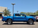 Used 2017 Toyota Tacoma TRD Sport image 4