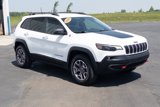 Used 2020 Jeep Cherokee Trailhawk image 3