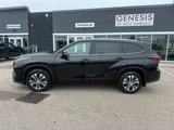 Used 2021 Toyota Highlander XLE image 2