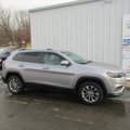 Certified 2019 Jeep Cherokee Latitude Plus w/ Comfort/Convenience Group image 2