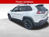 Used 2020 Jeep Cherokee Latitude image 3