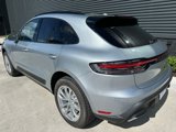 Used 2025 Porsche Macan image 3