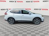 Used 2019 Nissan Rogue SV w/ Premium Package image 2