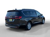 Used 2022 Chrysler Pacifica Touring-L image 5