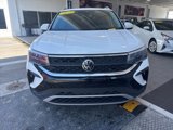 Used 2022 Volkswagen Taos SE w/ Panoramic Sunroof Package image 2