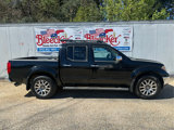 Used 2011 Nissan Frontier SL w/ Moonroof Pkg image 2
