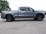 Used 2020 Chevrolet Silverado 1500 Custom w/ Custom Value Package image 3