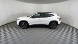 New 2025 Chevrolet Trax RS w/ Sunroof Package image 5