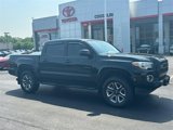 Used 2017 Toyota Tacoma Limited image 2