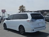 Used 2018 Toyota Sienna SE image 3